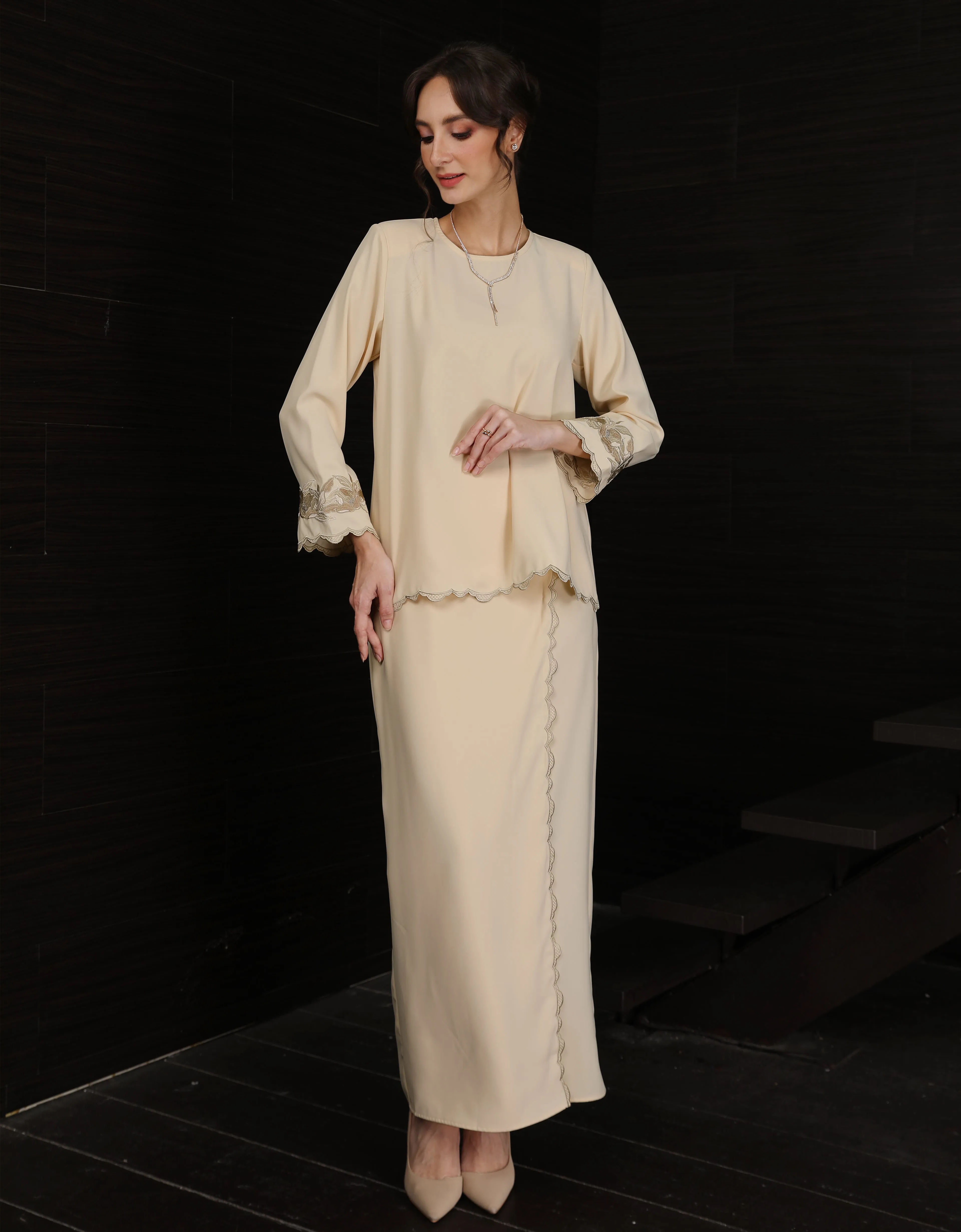 BAJU KURUNG KEDAH DANIELA (CREAM)