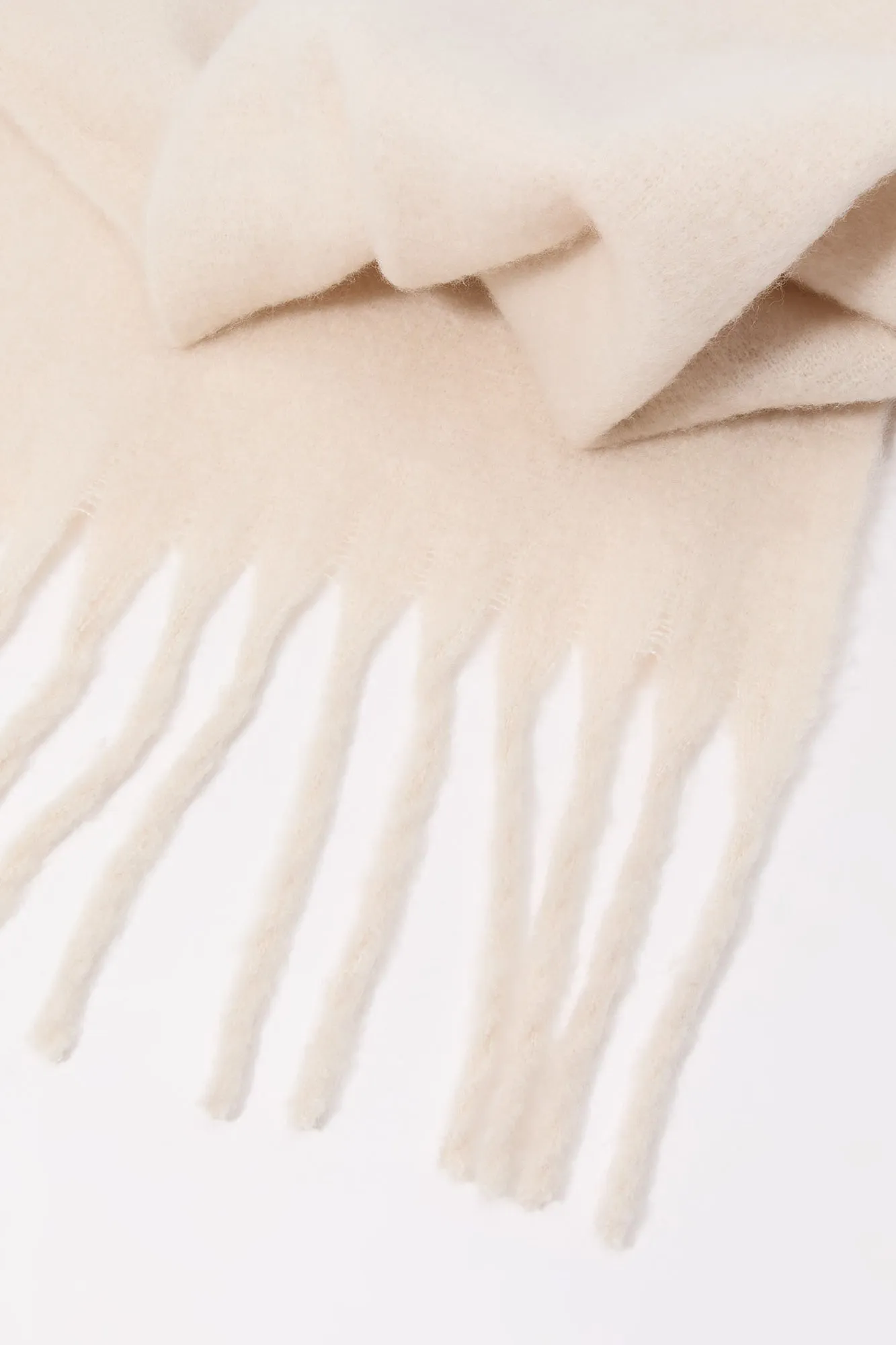 Bouclé Tassel Scarf