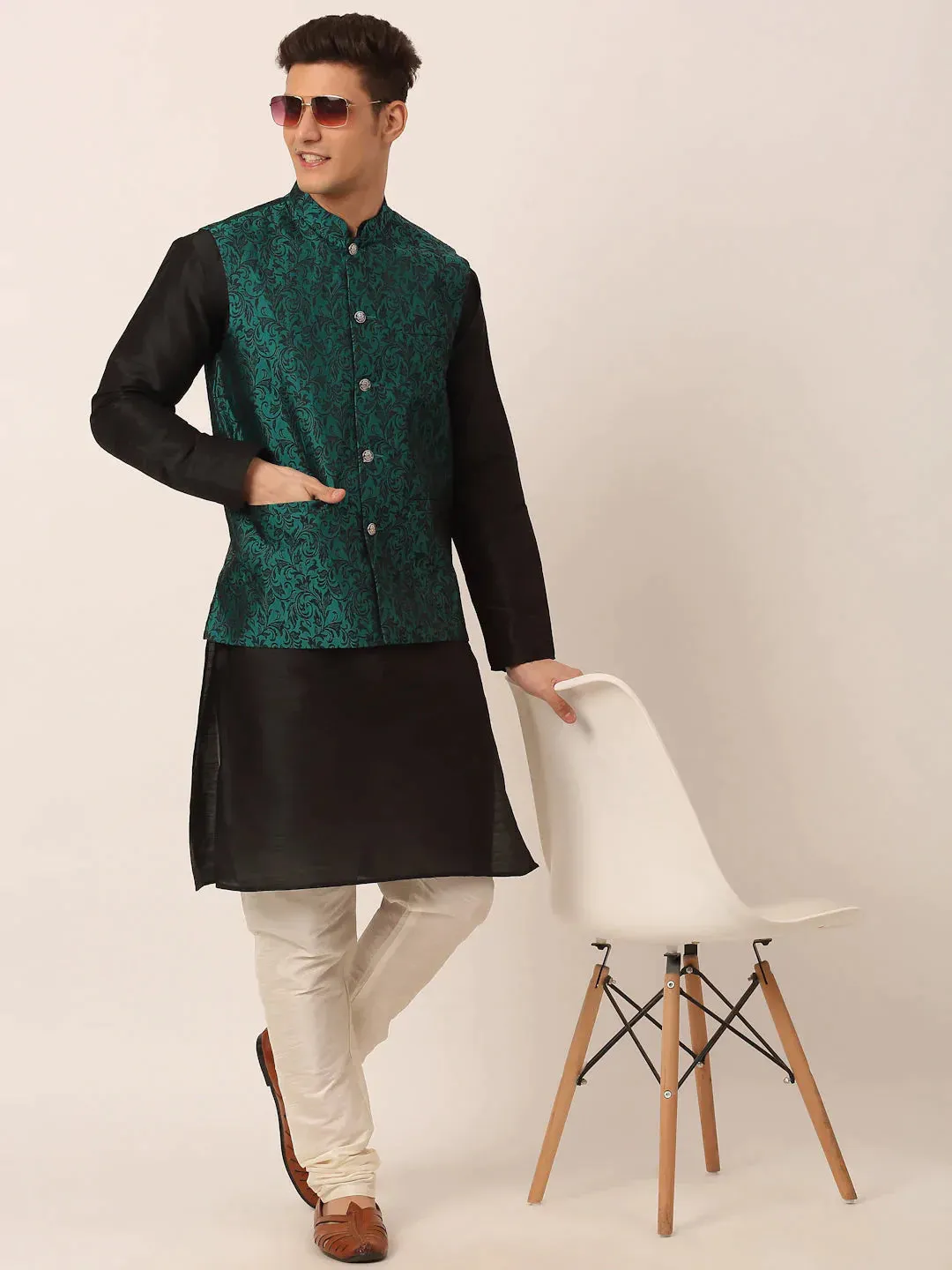 Men'S Solid Kurta Pyjama With Green Woven Design Nehru Jacket