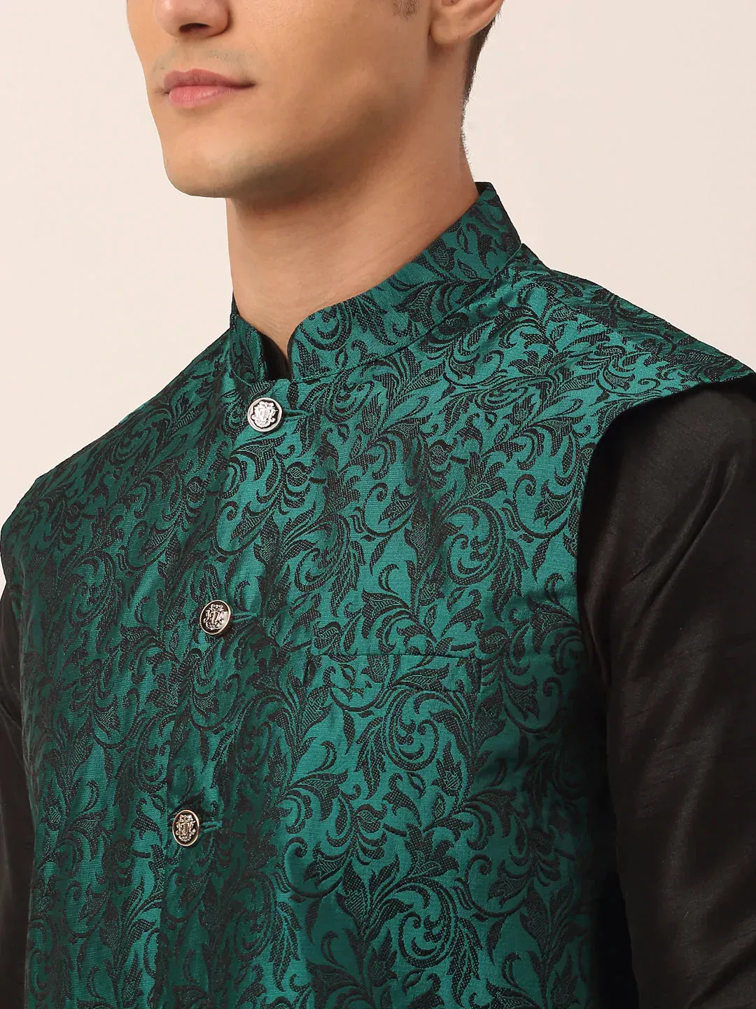 Men'S Solid Kurta Pyjama With Green Woven Design Nehru Jacket