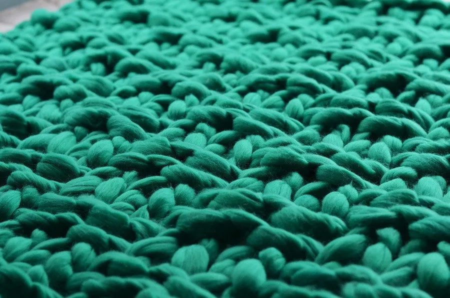 Super Chunky 100% Merino Wool Yarn, Emerald Green.