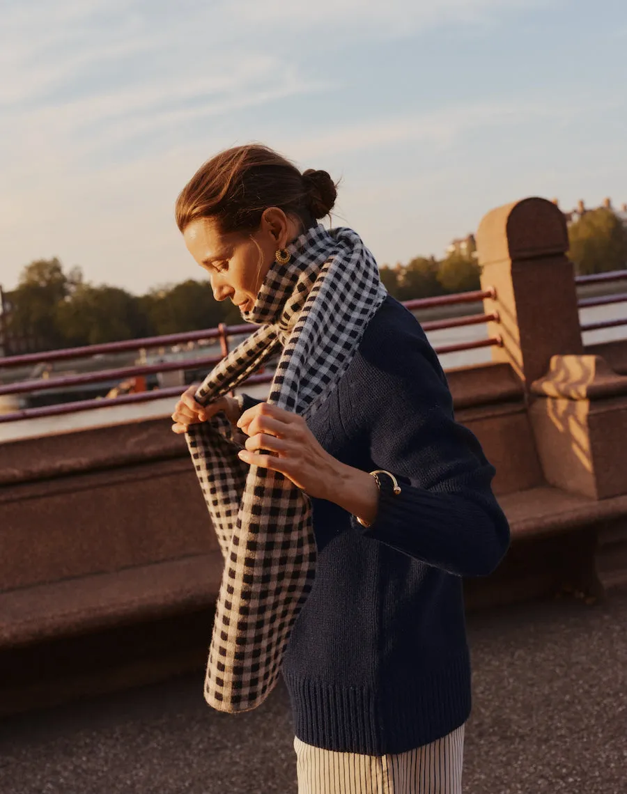 The CHEQUERED SCARF - Grey & Navy