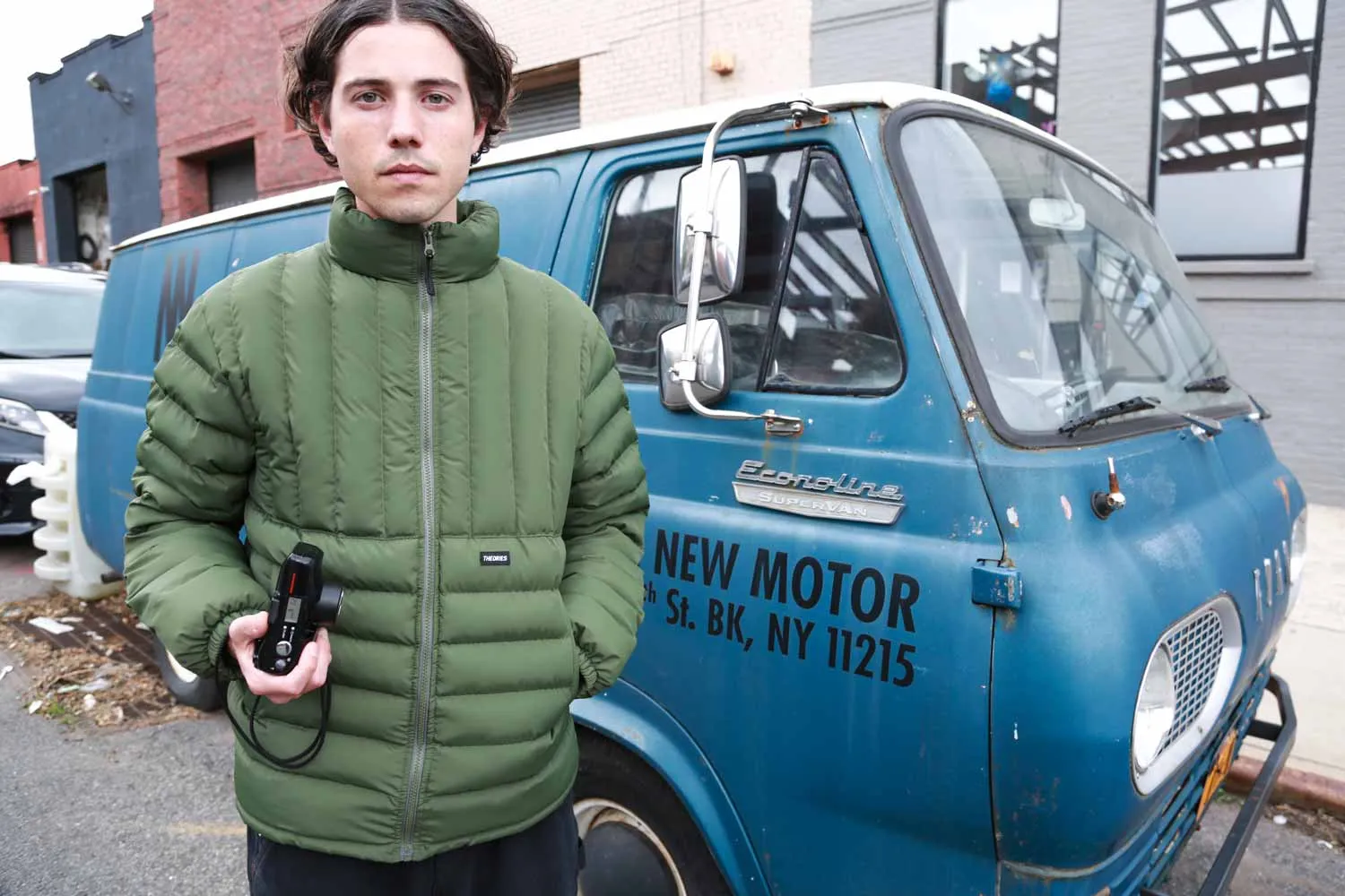 Theories LUDLOW LIGHTWEIGHT PUFFER JACKET SAGE