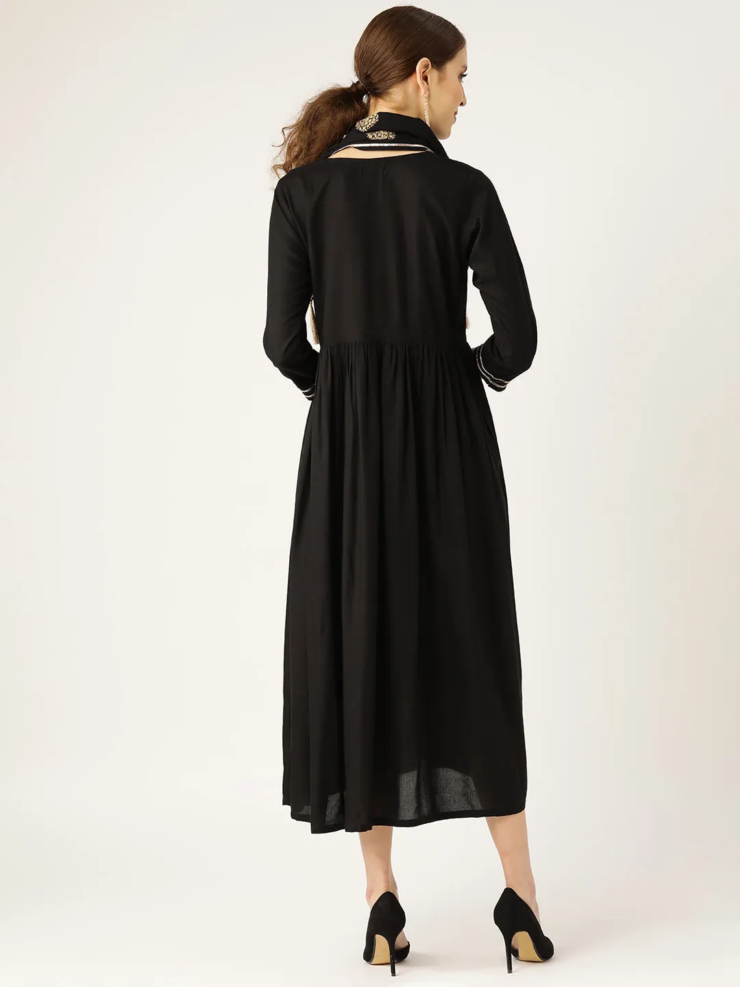 Women Black Gathered Dress With Foil Print Scraf