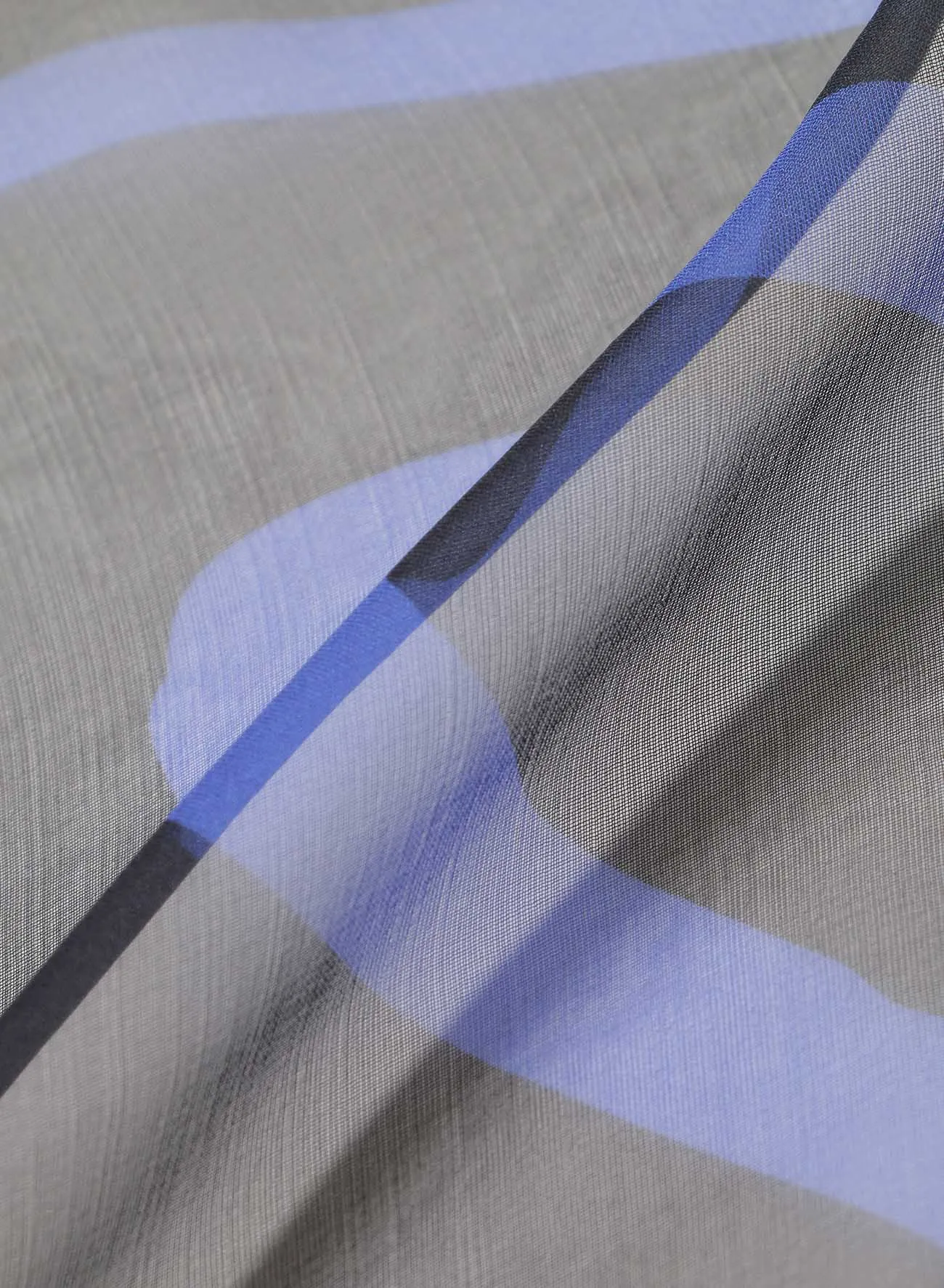 [Y's 1972 - A MOMENT IN Y's WITH MAX VADUKUL]SILK CHIFFON SCARF